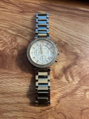 Michael Kors Gold-Tone Crystal Accent Women's Bracelet Watch